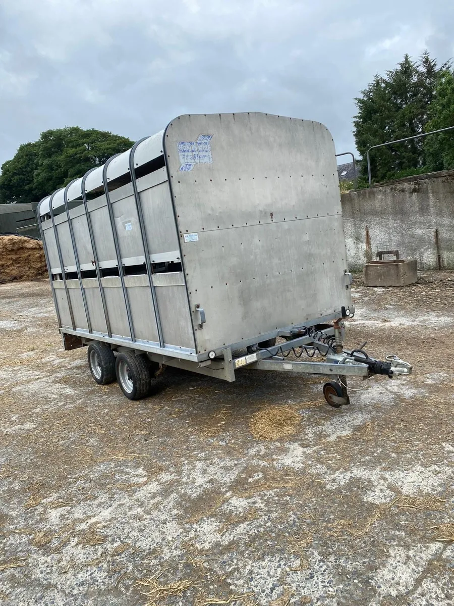 Cattle trailer - Image 1