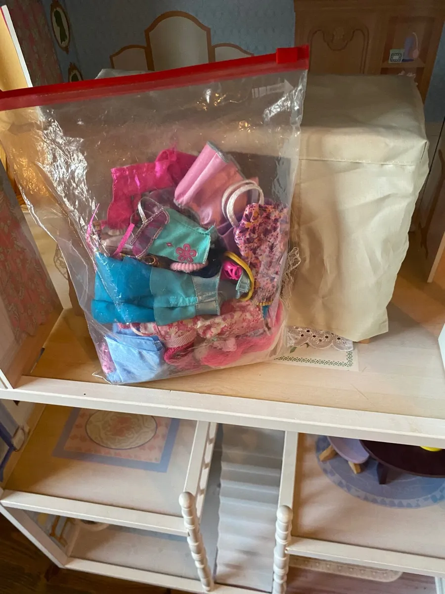 Toys - Image 2