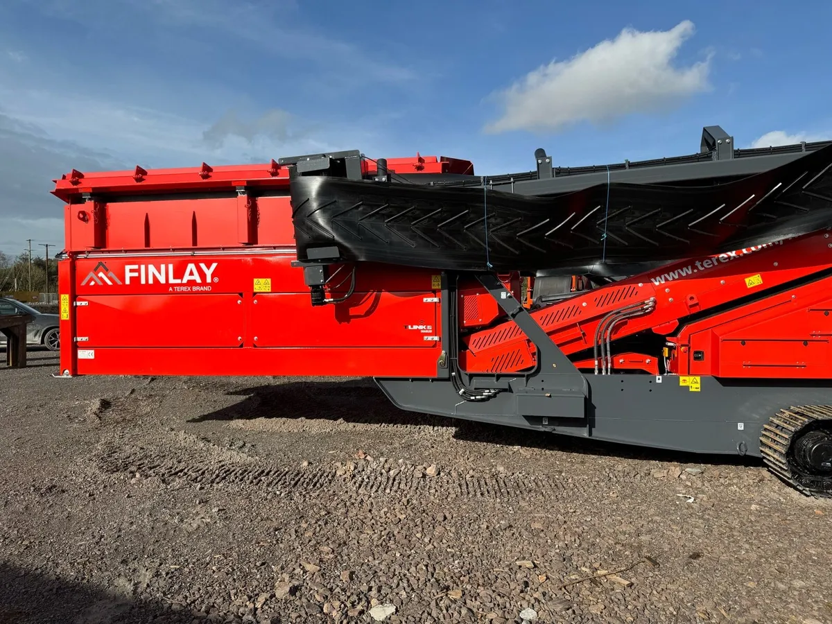 Terex Finlay 694+ Triple Deck Screening Plant - Image 2