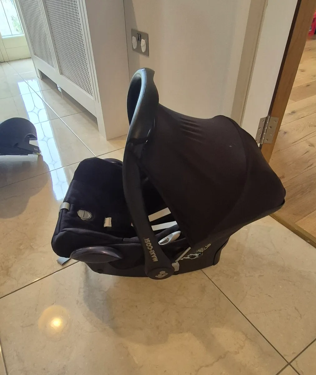 Maxi Cosi Cabrio Fix - Image 1