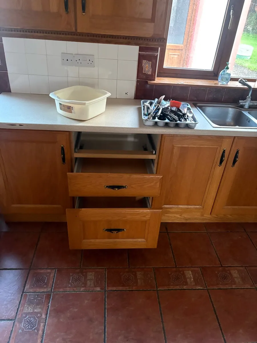 Kitchen unit - Image 2