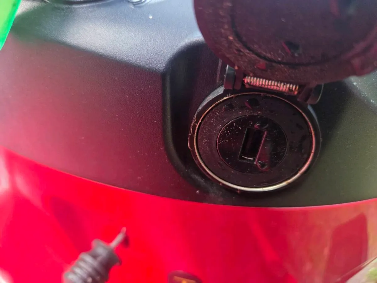 2021 honda 2417 ride on - Image 3