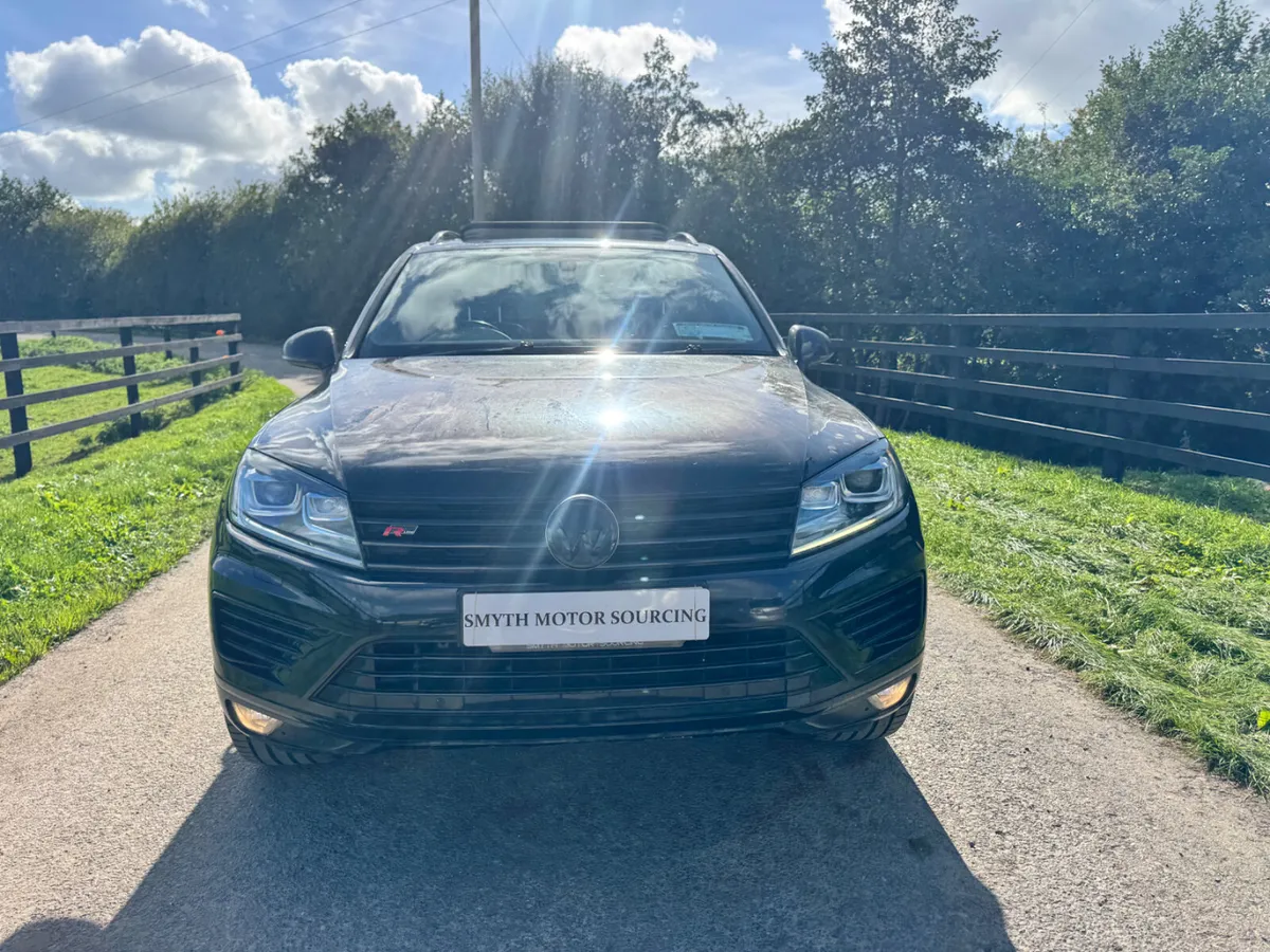 151 Volkswagen Touareg R-Line Commercial***** - Image 4