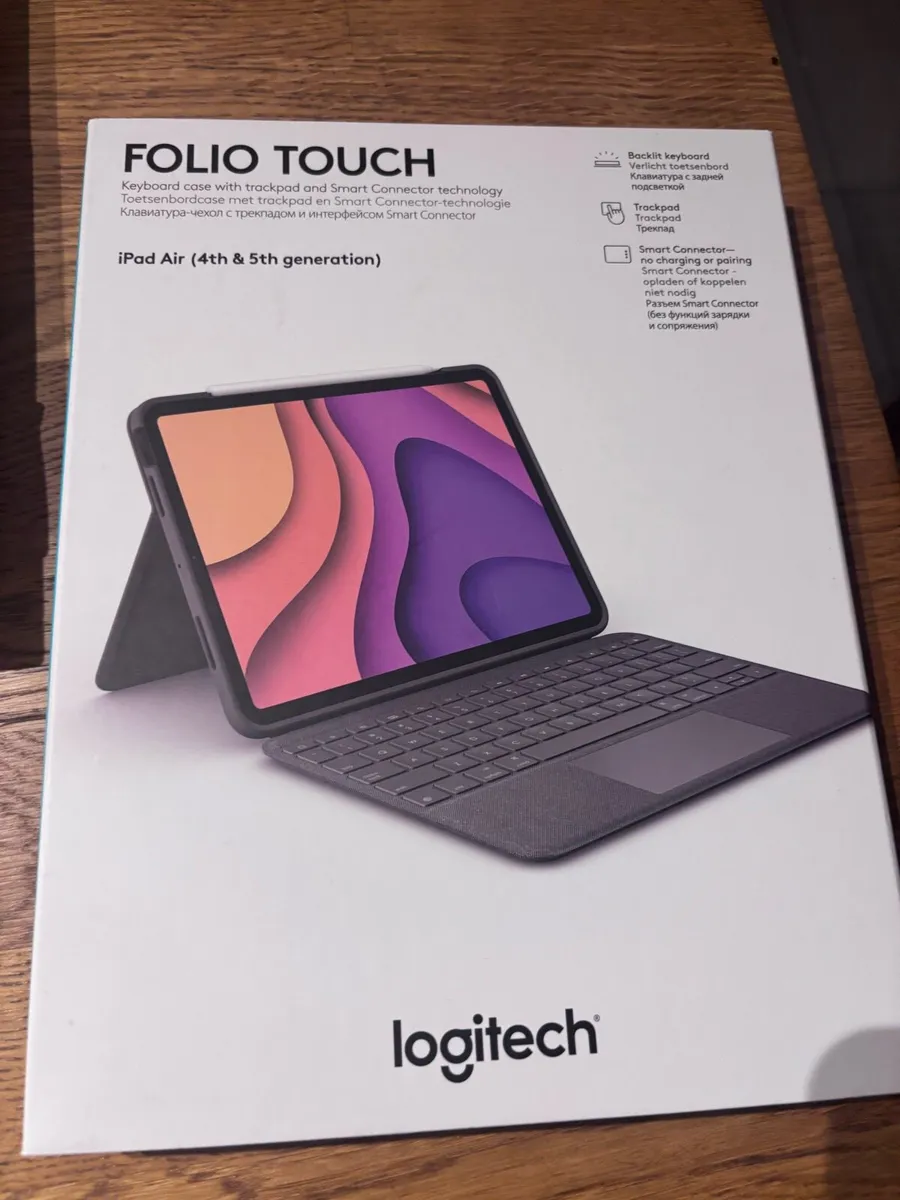 IPad Air keyboard case - Logitech Folio Touch - Image 1