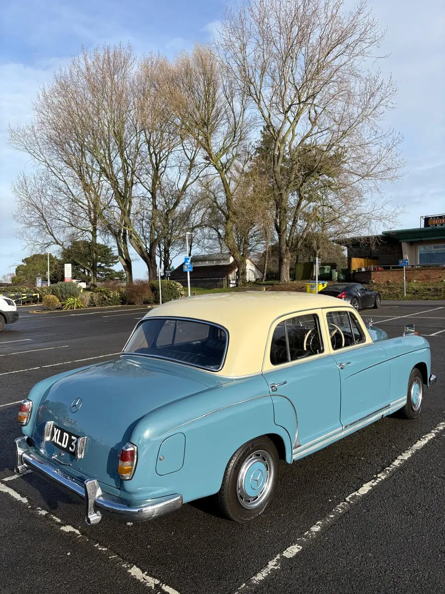 Mercedes 220s - Image 2