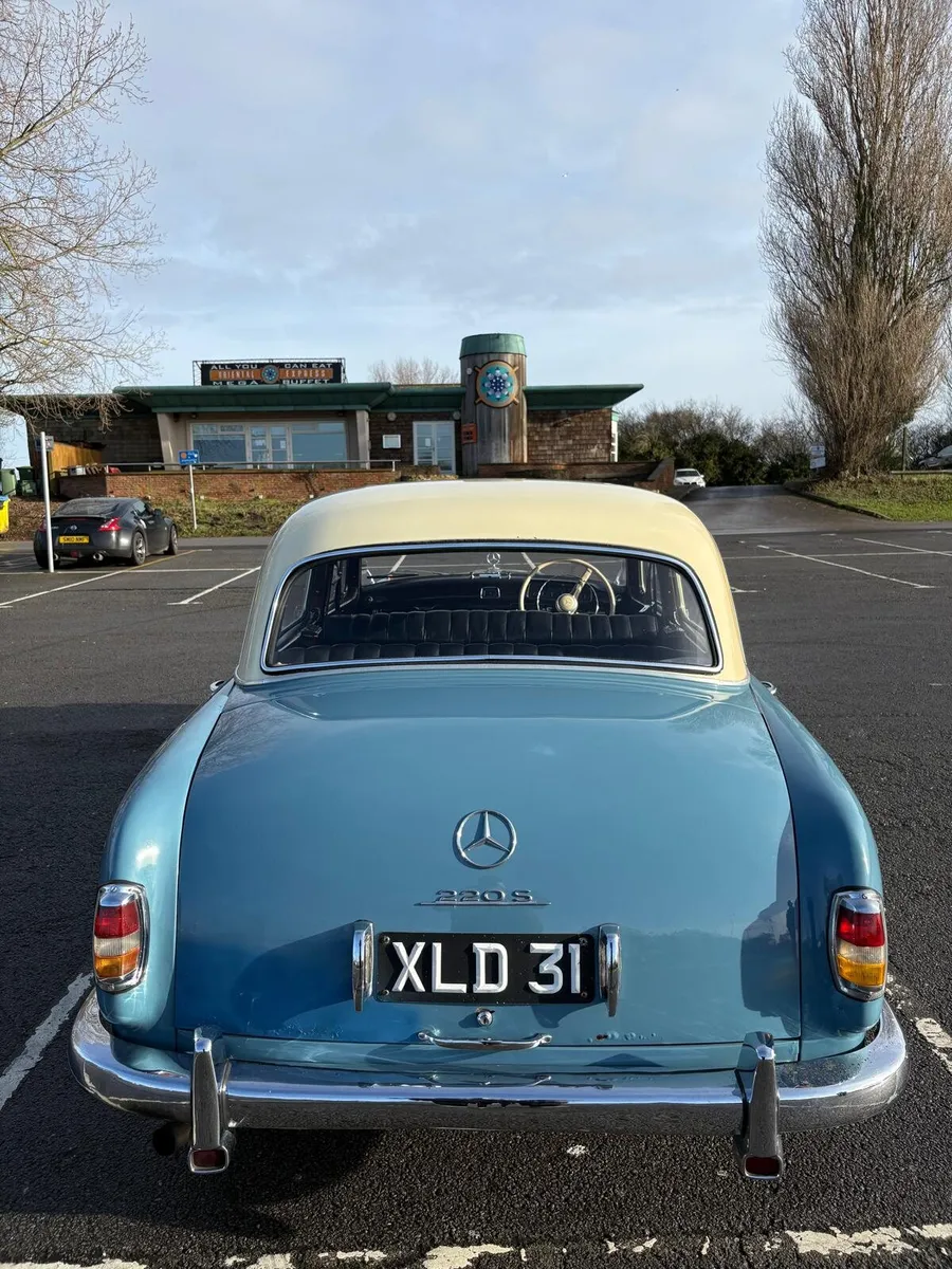 Mercedes 220s - Image 3