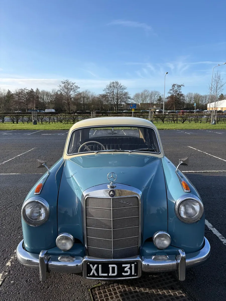 Mercedes 220s - Image 4