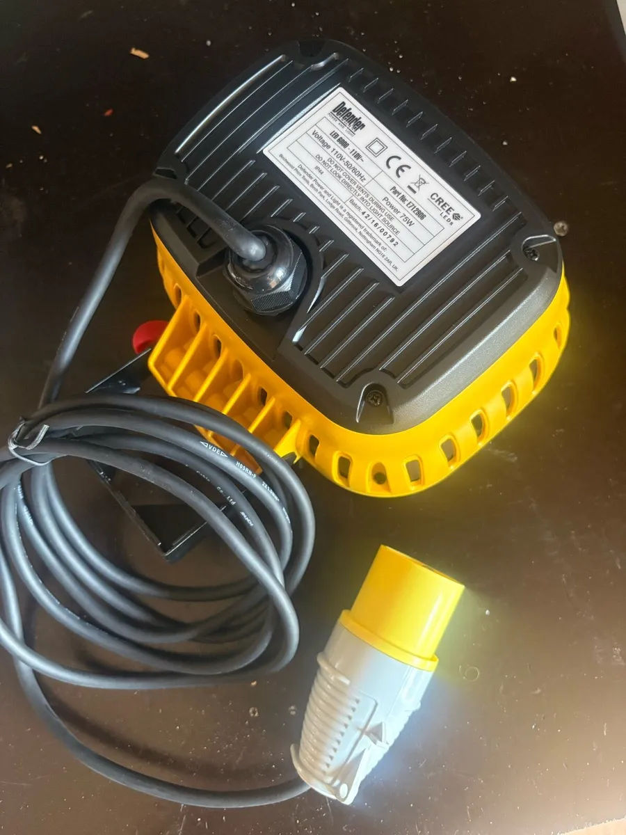 Defender 6000 LED Light 110v - Image 2