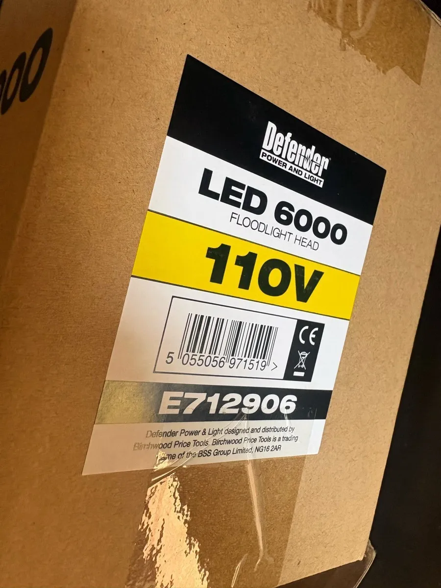 Defender 6000 LED Light 110v - Image 4