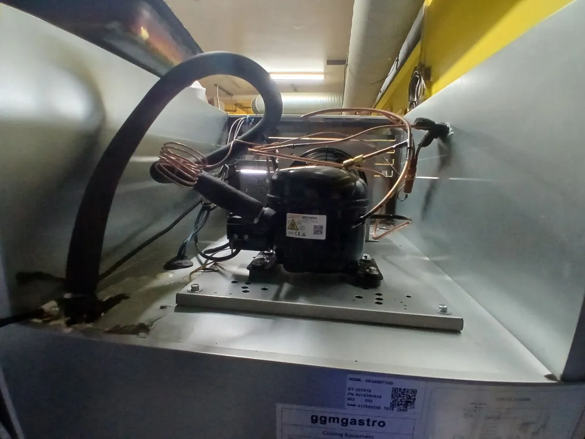 Fridge upright - Image 4