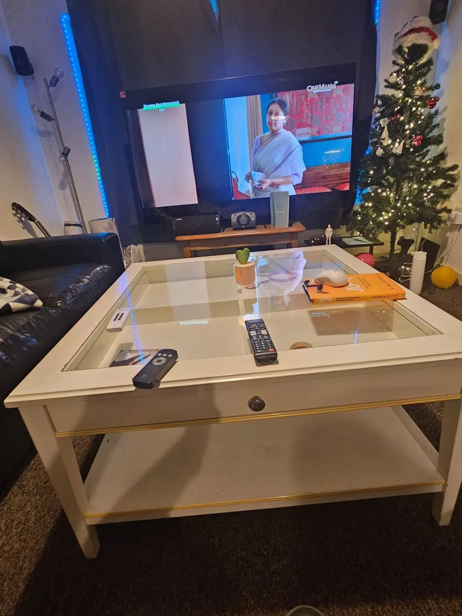 Coffee table - Image 1