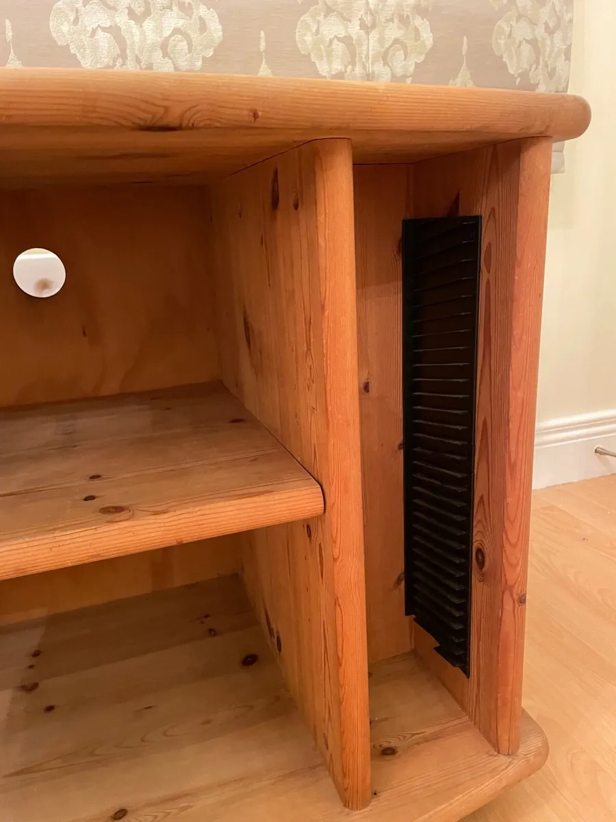 TV unit (solid pine) - Image 3