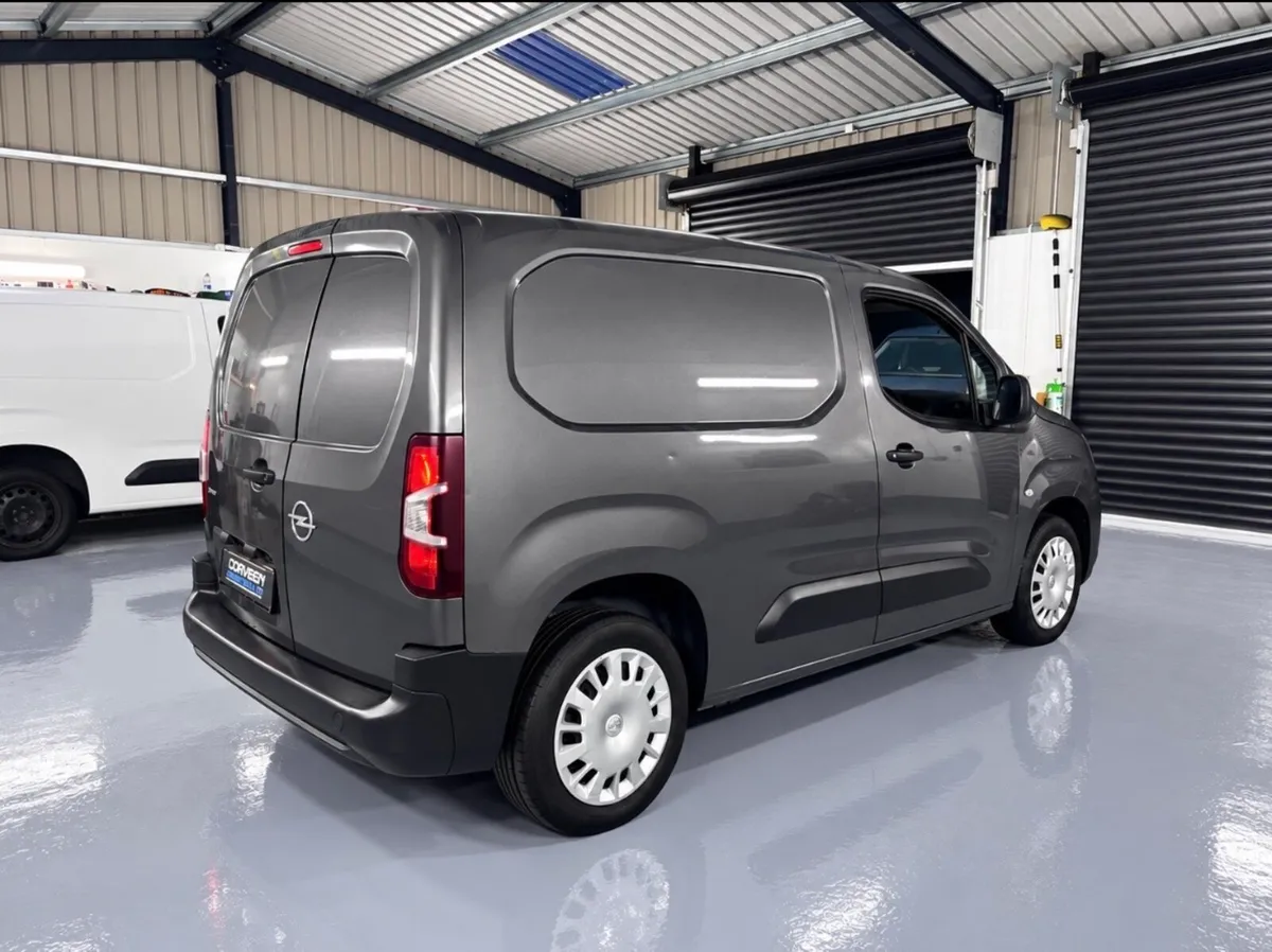 2021 Opel Combo - Image 3