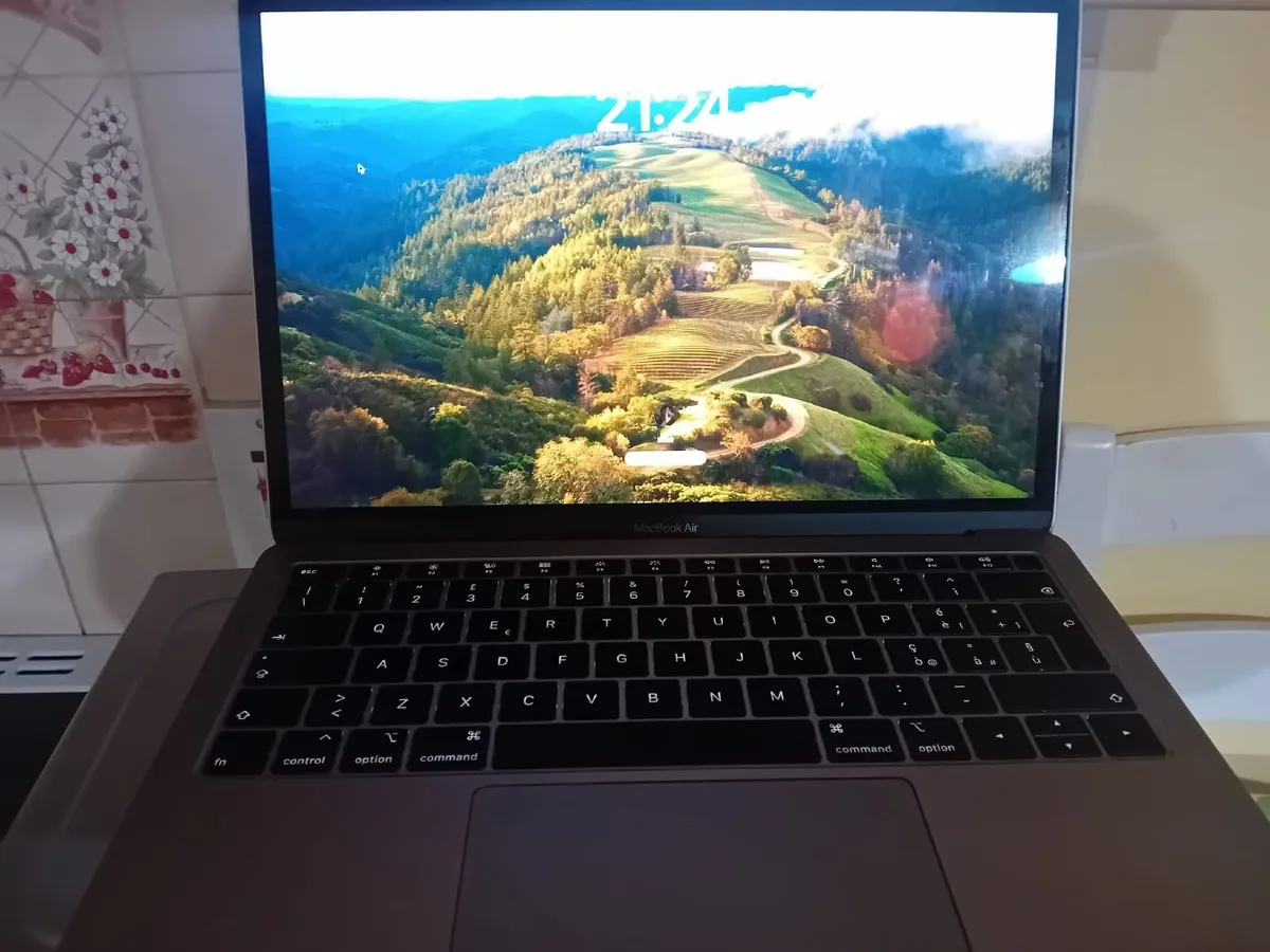 APPLE MACBOOK AIR 2018 RETINA 13,3 - Image 1