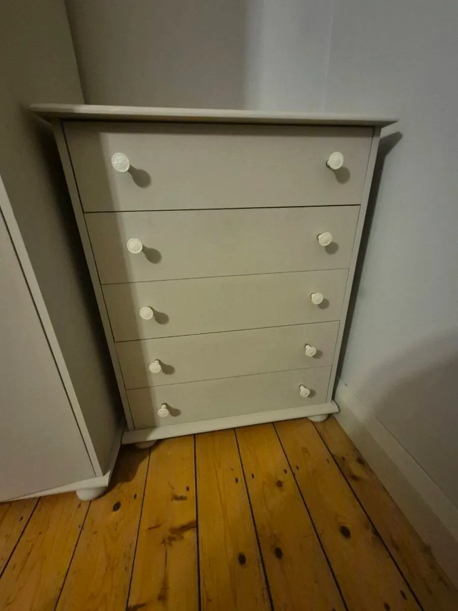 Free wardrobe & dresser - Image 3