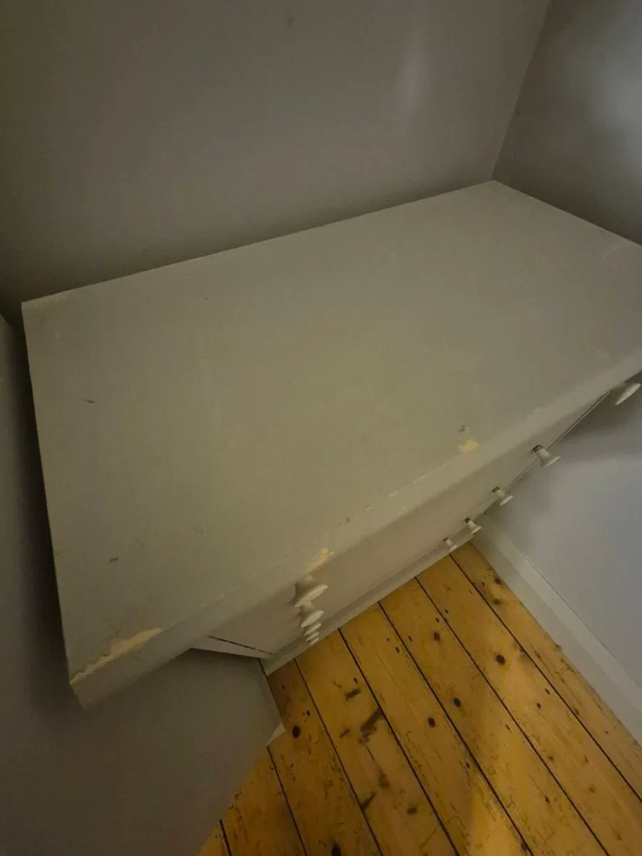 Free wardrobe & dresser - Image 4
