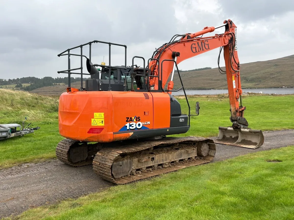 2018 Hitachi 130-56 - Image 2