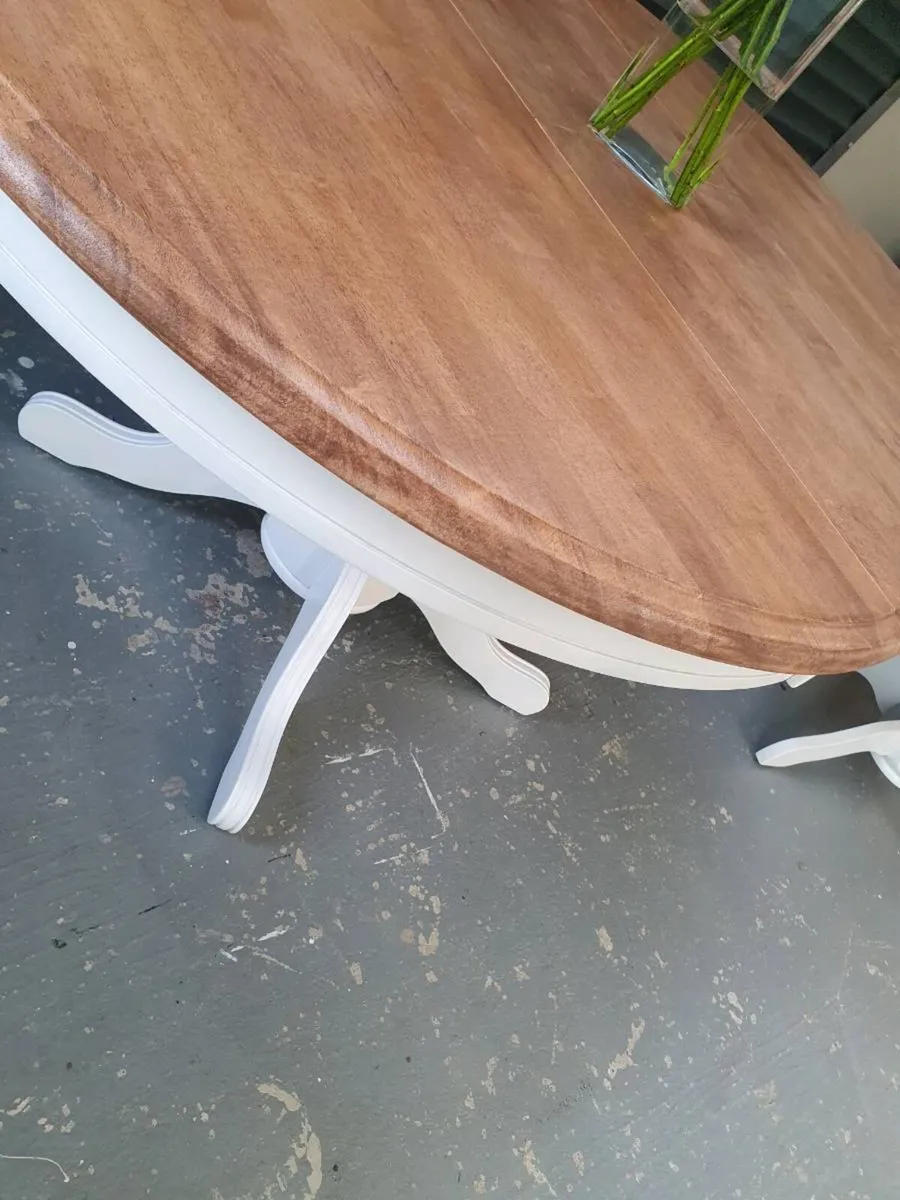 6 seater extendable oak dining - Image 4