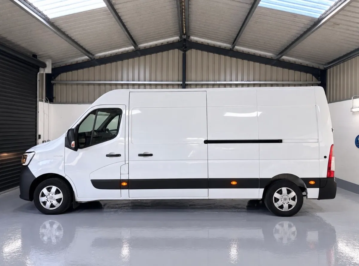 2024 Renault Master 135bhp LWB - Image 2