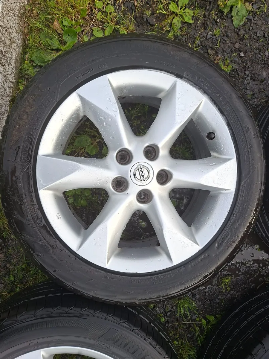 17" Genuine Nissan Juke Alloys with tyres - Image 2