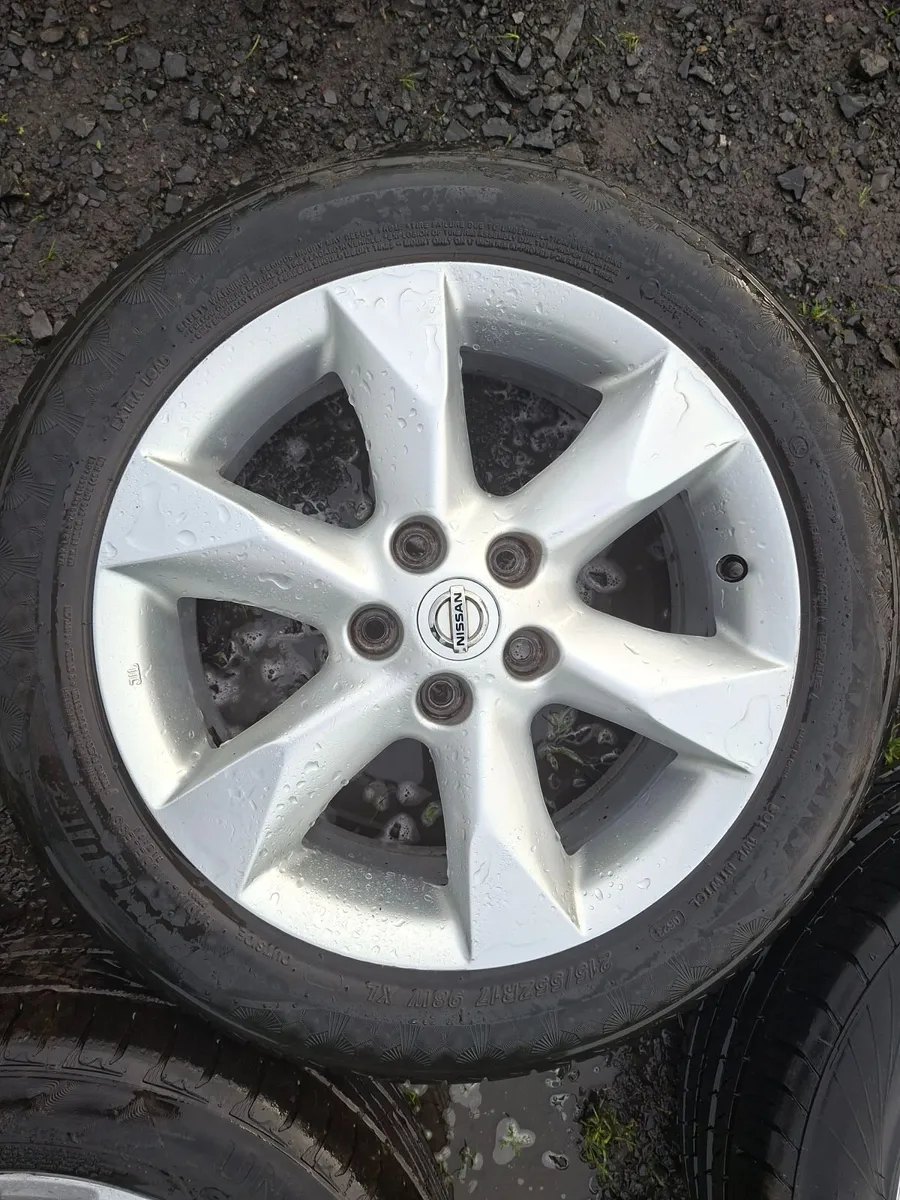 17" Genuine Nissan Juke Alloys with tyres - Image 4