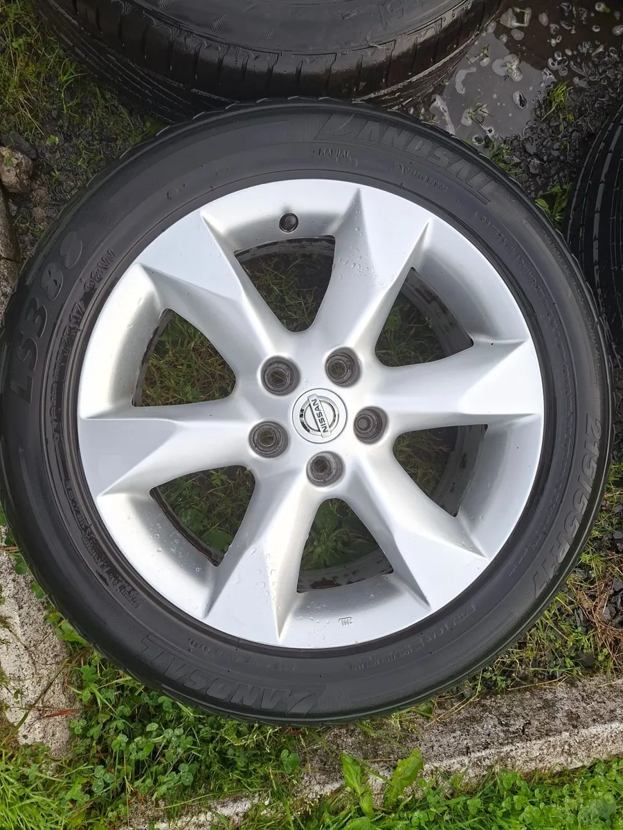 17" Genuine Nissan Juke Alloys with tyres - Image 1