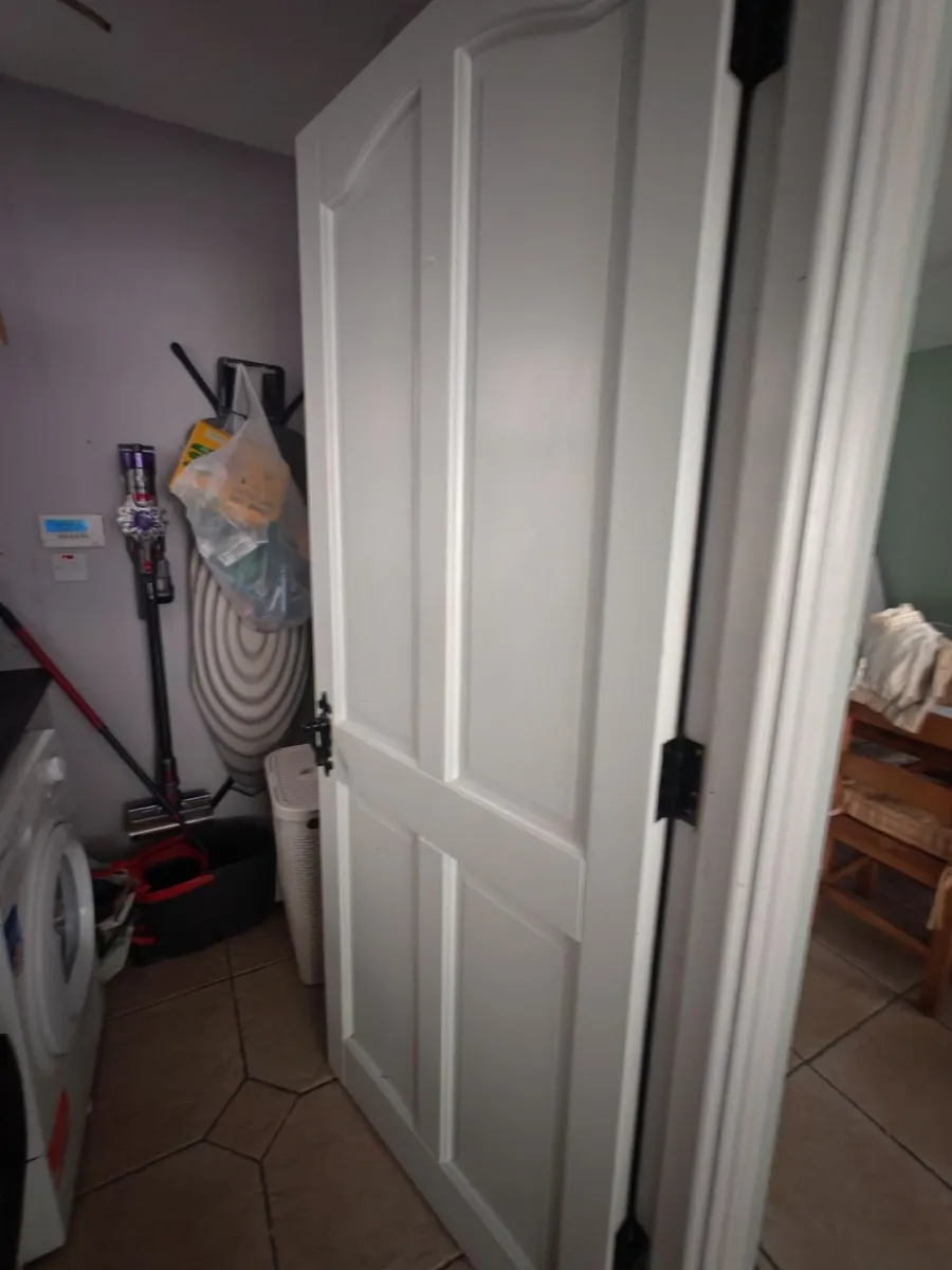 4 interior doors - Image 4