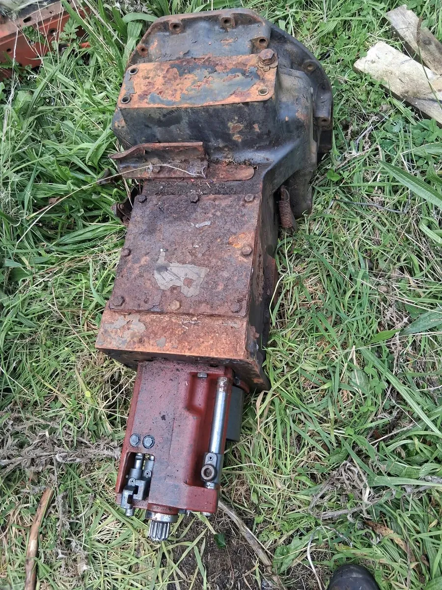 Fiat 100-90 parts - Image 1