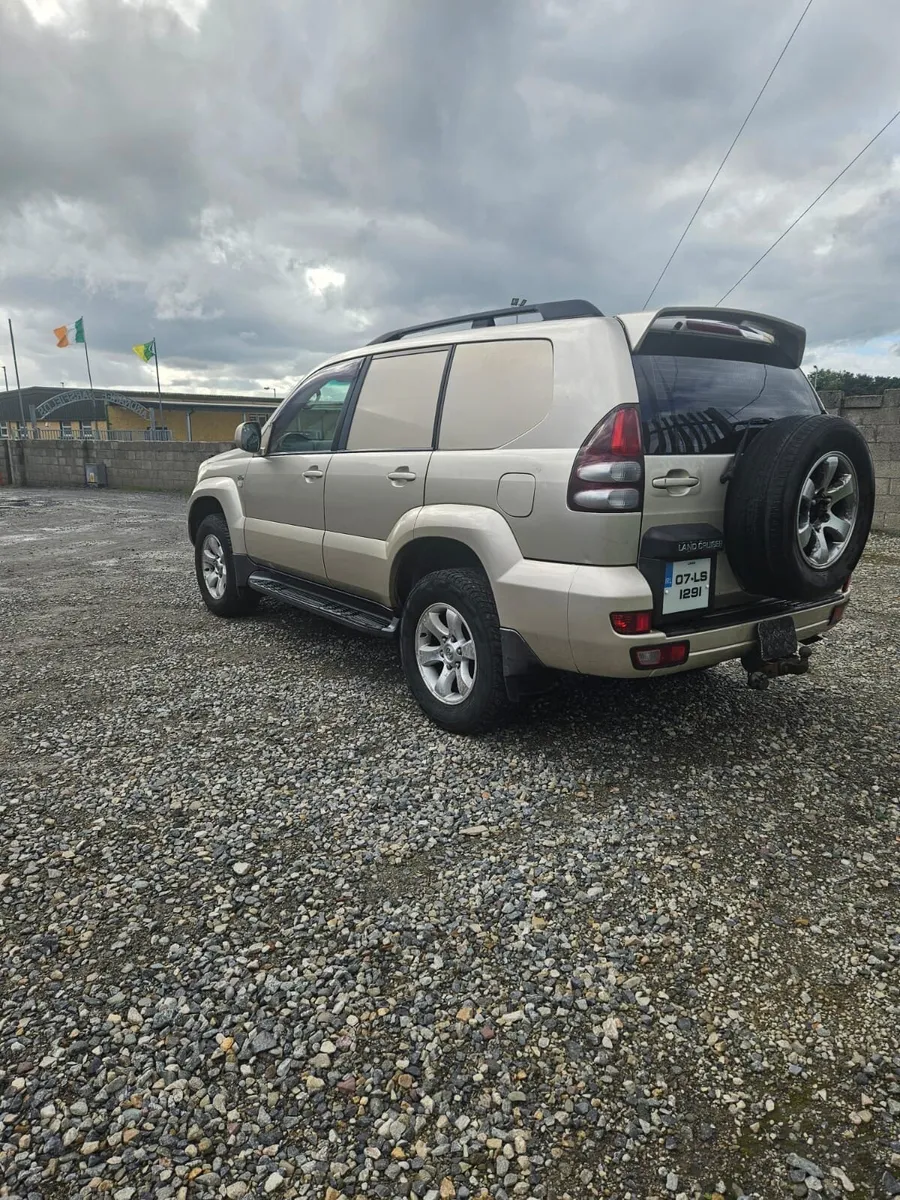 Toyota landcruiser - Image 2