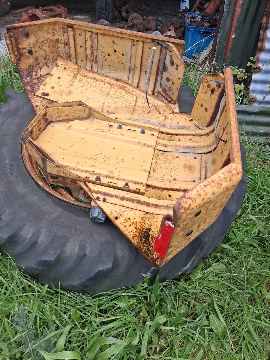 Ford 4610 and 5000 parts - Image 4