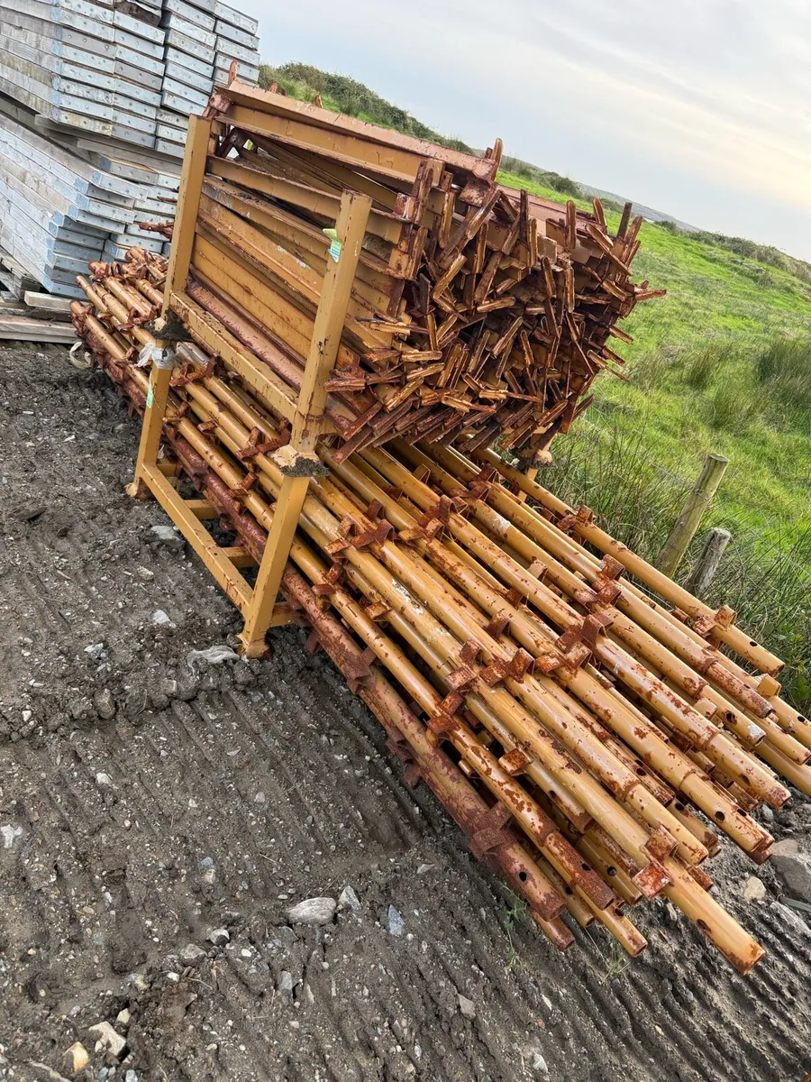 Scaffolding for Sale - Near New - Image 2
