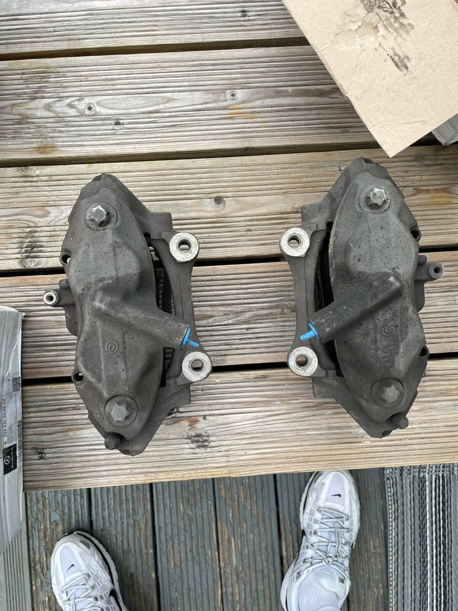 Mercedes Brake calipers A2124217898 A2124217998 - Image 4