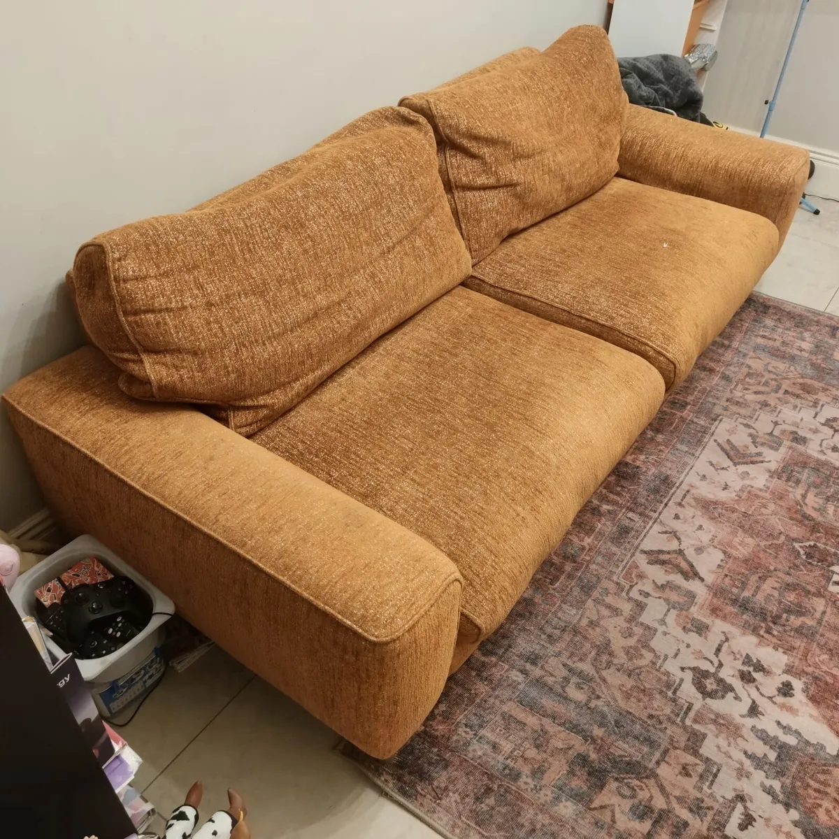 Couch - Image 2