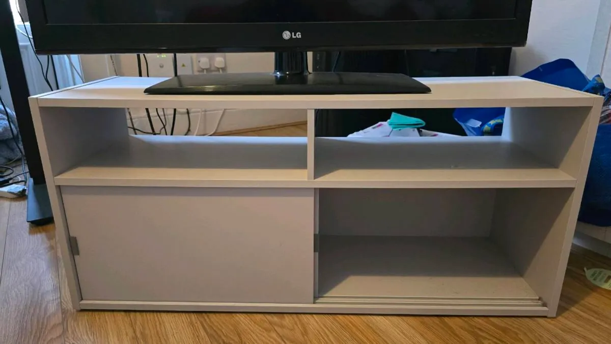 IKEA Spiksmed TV Stand - Image 3