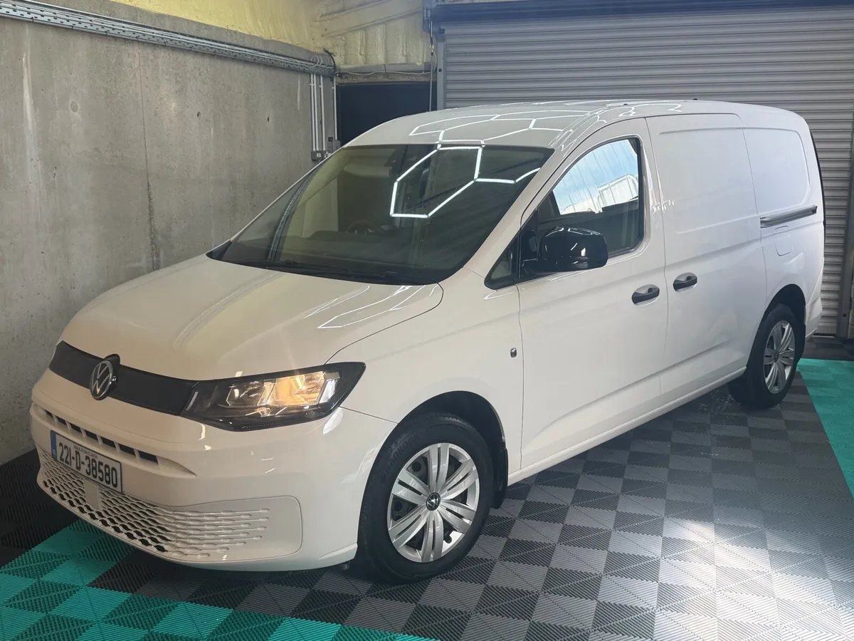 2022 CADDY MAXI 2.0 DIESEL TWIN SLIDING DOOR MODEL - Image 1