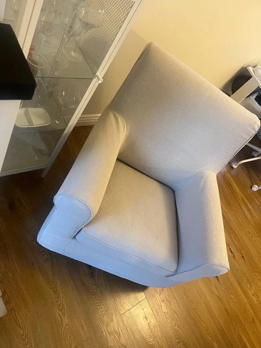 Armchair available free of cost - Image 1