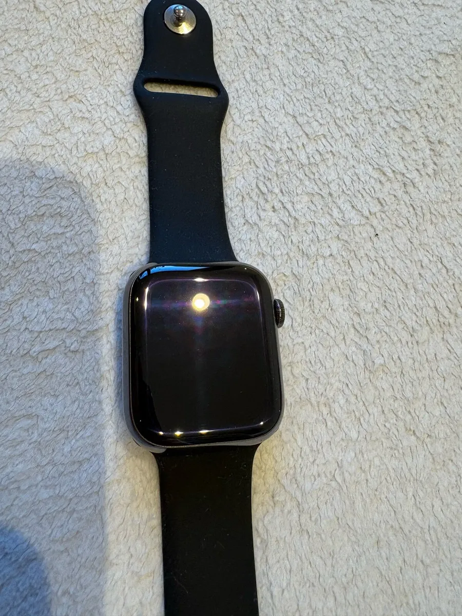 Apple Watch Series 8 45mm Stainless Steel - Image 2