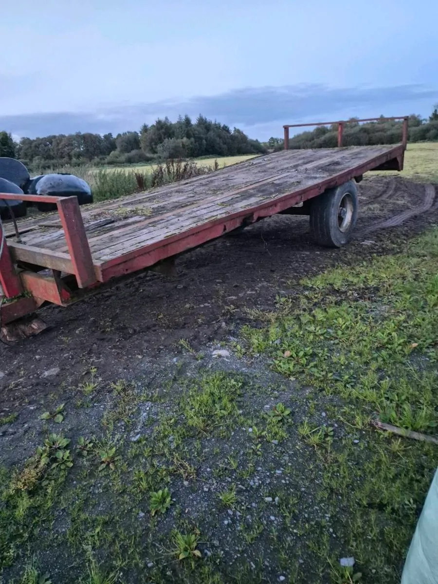 22 Foot Bale Trailer - Image 2