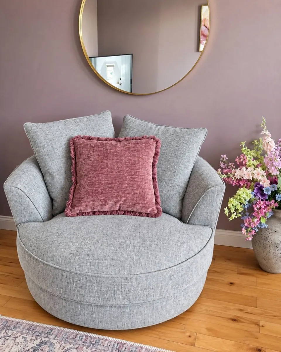 LARGE GREY SWIVEL CHAIR