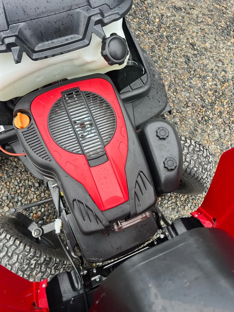 MOUNTFIELD CASTLEGARDEN 38” RIDE ON MOWER - Image 2