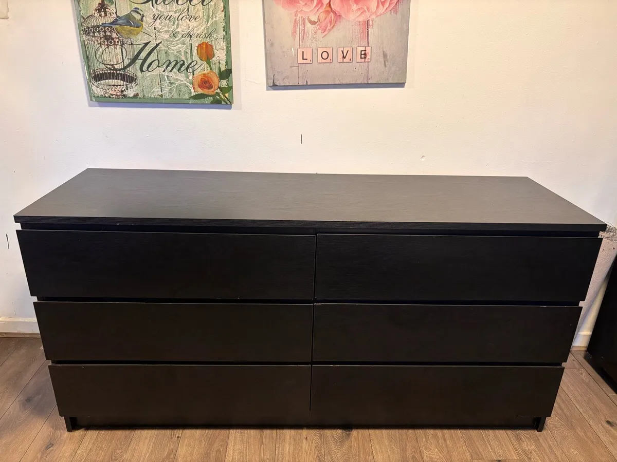 Black chest of drawers - Image 1