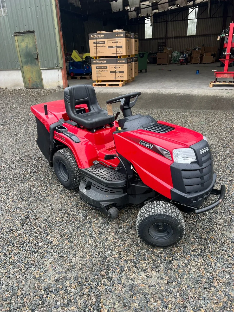 MOUNTFIELD CASTLEGARDEN 38” RIDE ON MOWER - Image 1