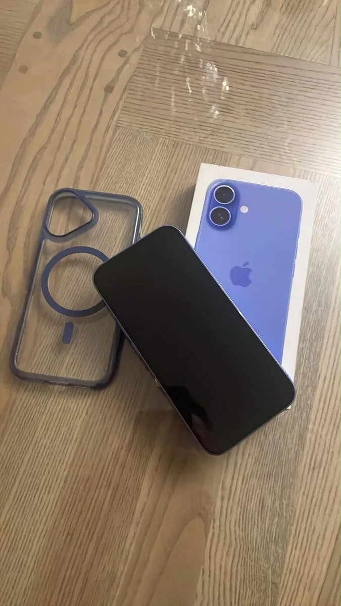 IPhone 16 blue mint condition 128GB unlocked - Image 2