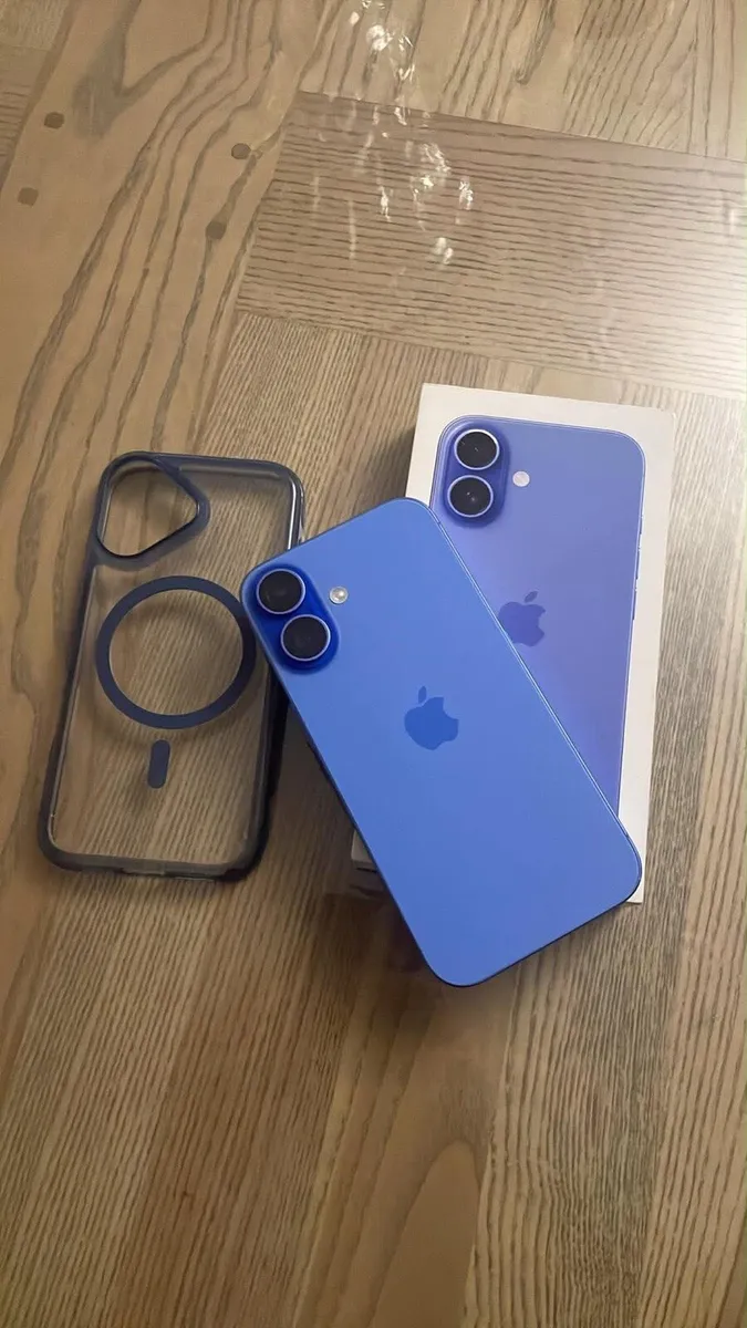 IPhone 16 blue mint condition 128GB unlocked - Image 3