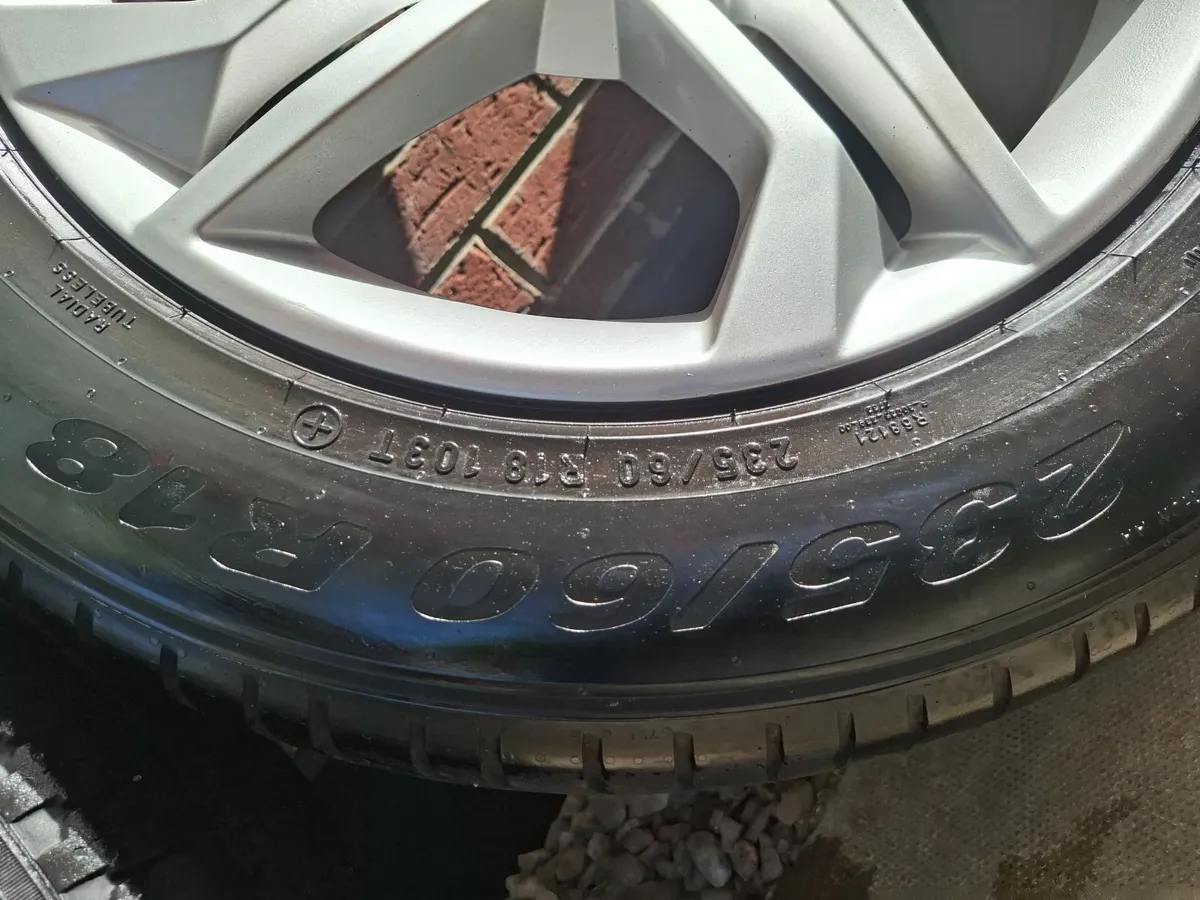 Audi Q5 Genuine 18 Alloys - Image 2