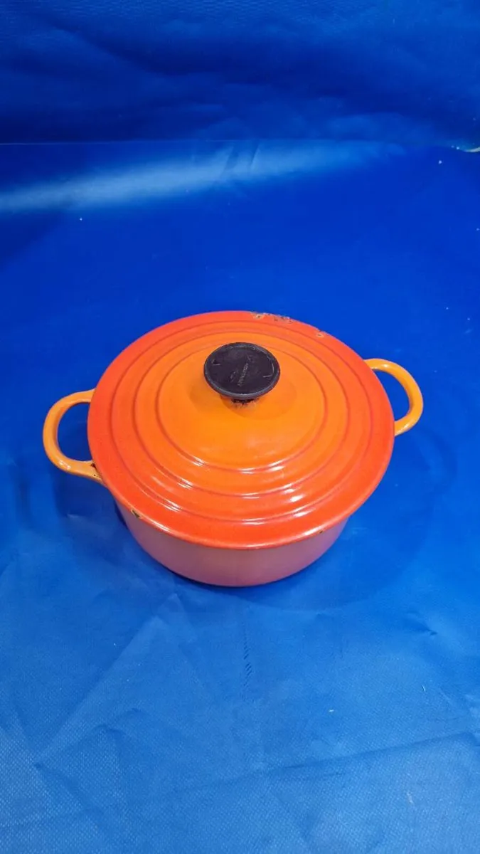 Le Creuset Cast Iron Casserole  Size B (20cm) - Image 1