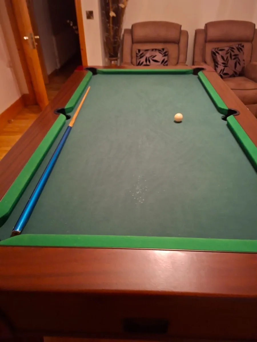Pool table