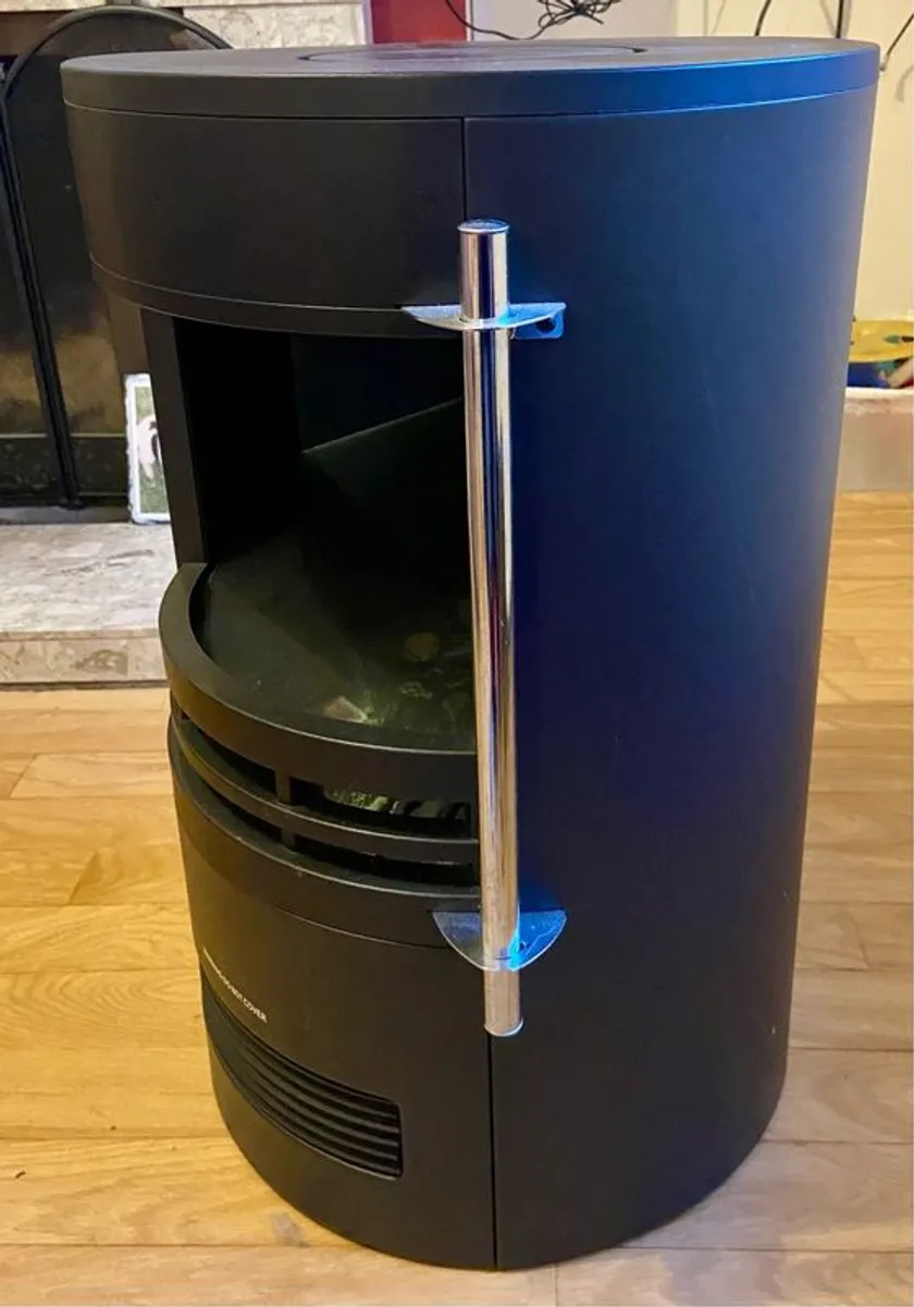 De Vielle freestanding curved black Electric Stove, as new. - Image 3