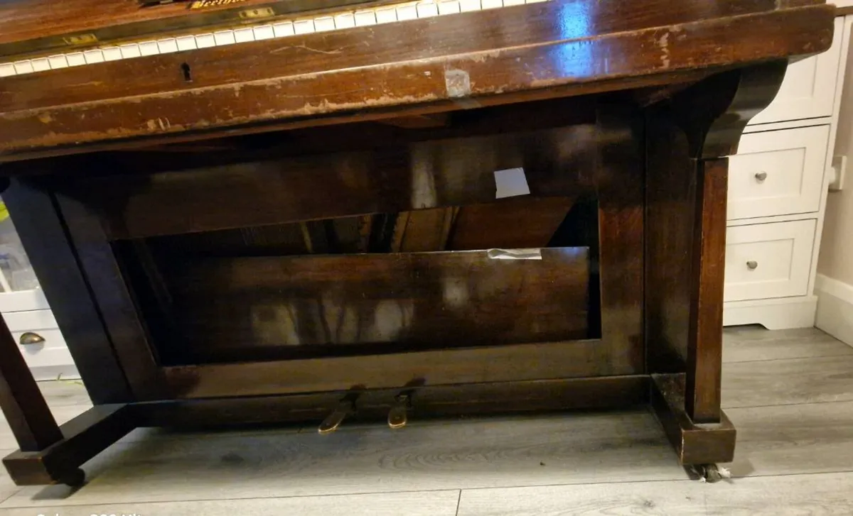 Piano - Image 3