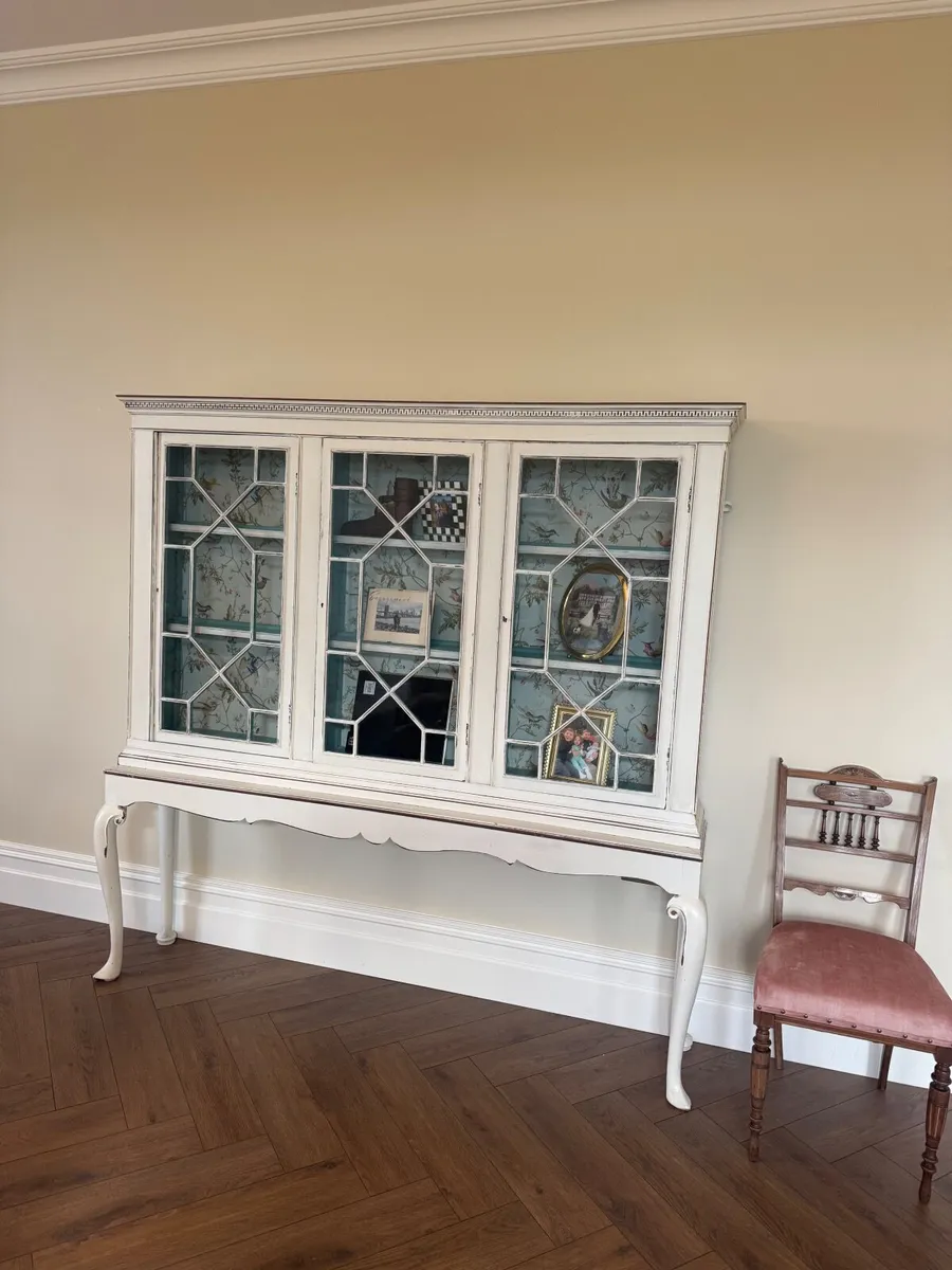 Vintage French display cabinet - Image 1